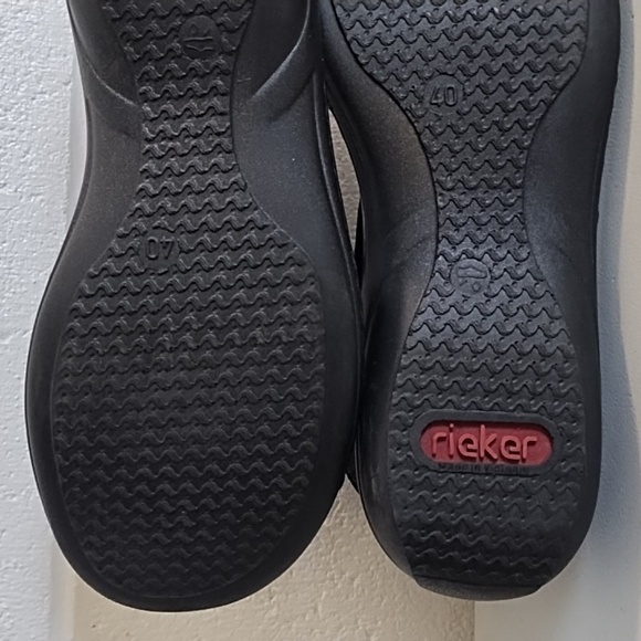 Black Sandals with Silver Detail Padded Sueded Insole Rubber Sole - Picture 7 of 16